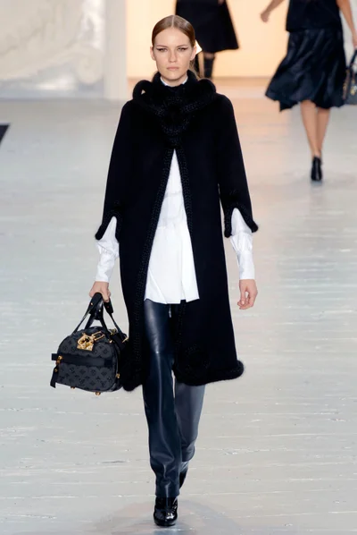 Look 18